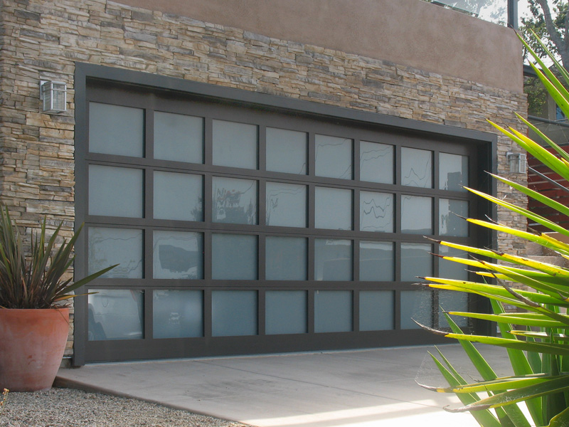 garage door materials